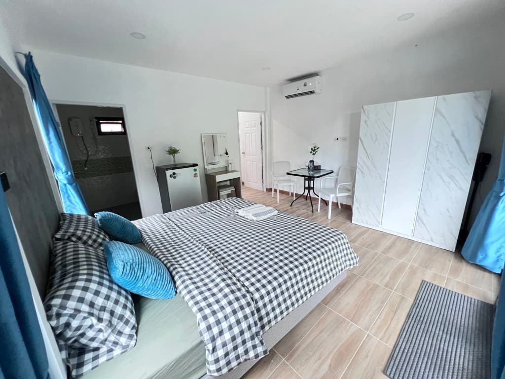 Paradise Corner Apartments - photo 16