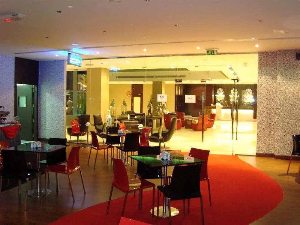 Ascot Hotel - photo 27