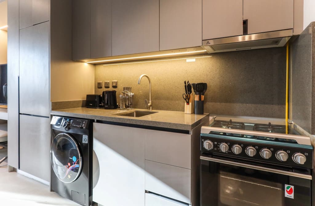 Elite LUX Holiday Homes - Modern Studio in MAG City Dubai Apartments - photo 8