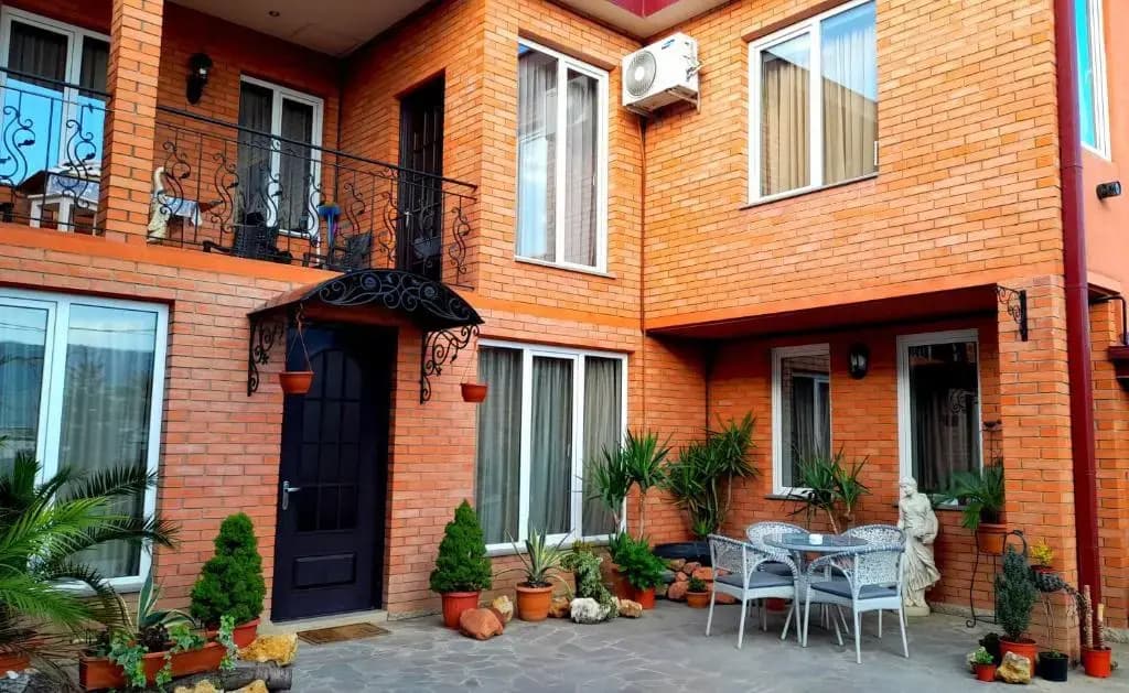 Green Garden Apartments - photo 1