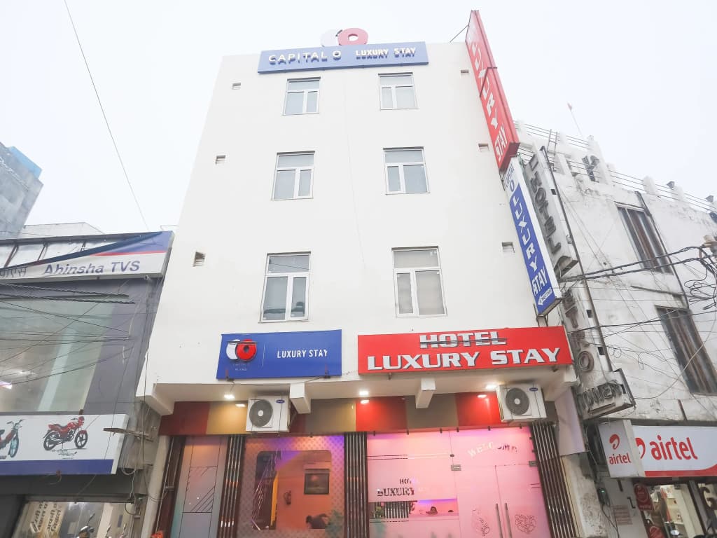Luxury Stay Hotel - photo 2