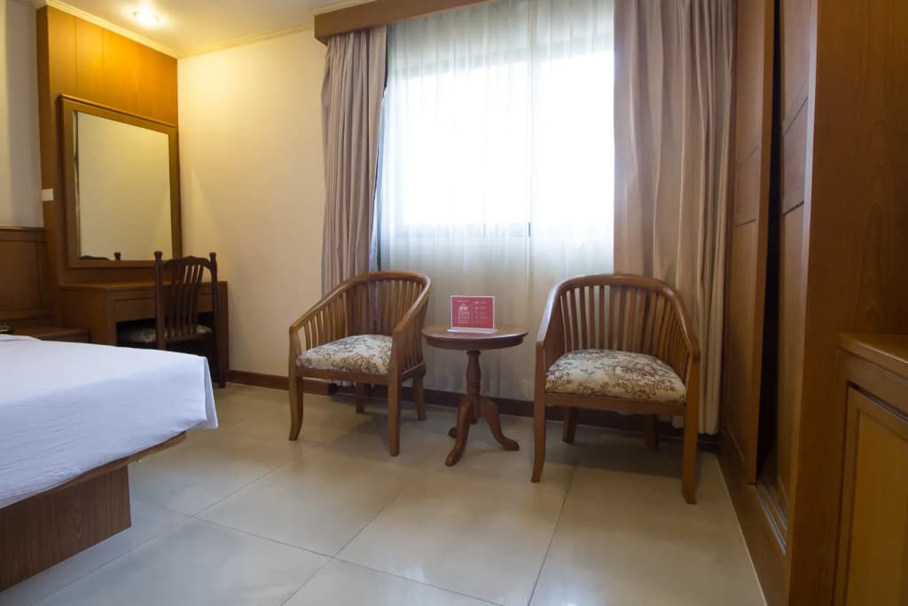 ZEN Rooms Petchburi 11 Pratunam Hotel - photo 5