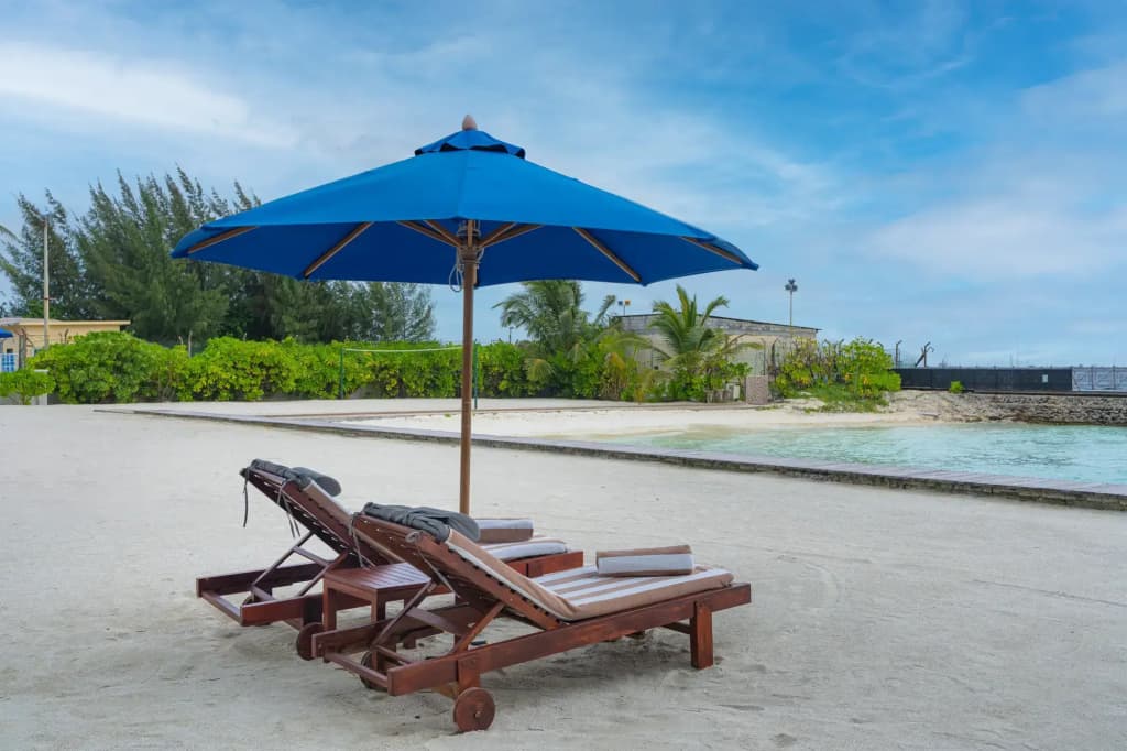 Hulhule Island Hotel - photo 11