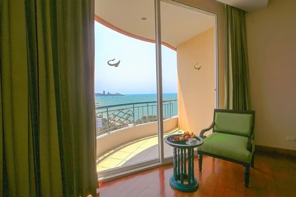 Long Beach Garden Hotel & Pavilions - photo 11