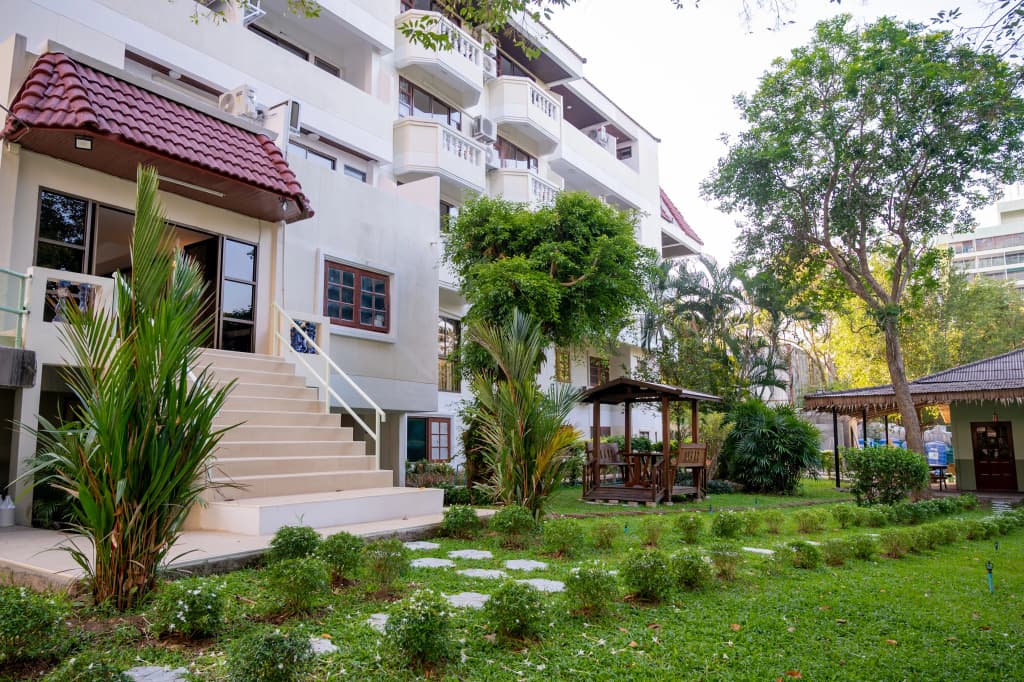Hillside Resort Pattaya Hotel - photo 4