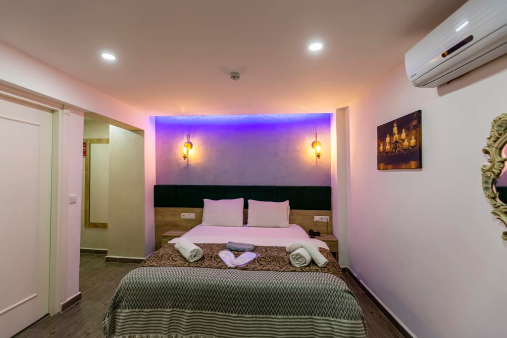 Loren Hotel & Suites - photo 14