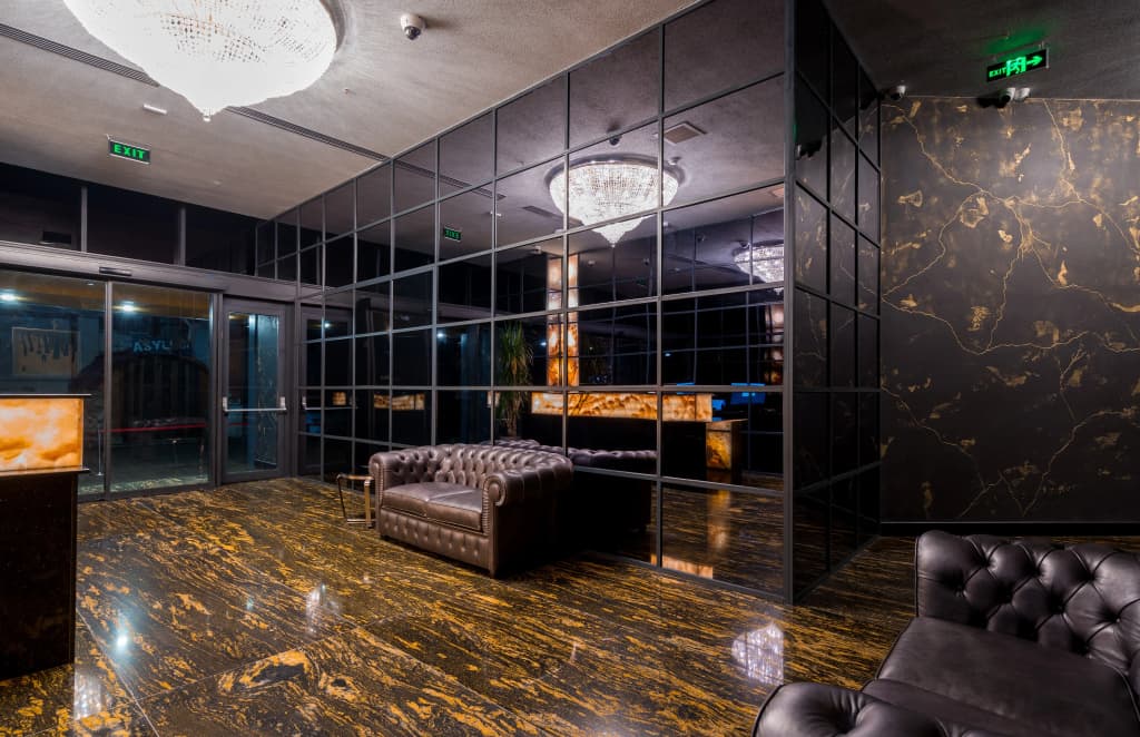 Hotel Onyx - photo 32