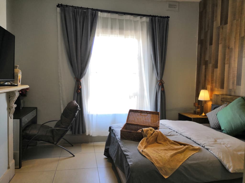 Summers' Holiday Inn Mini-Hotel - photo 9