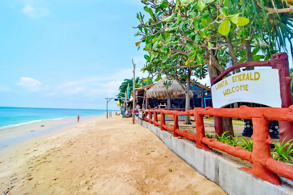 Lanta Emerald Bungalow - photo 3