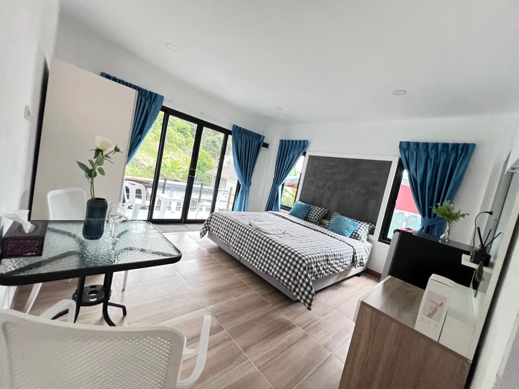 Paradise Corner Apartments - photo 8