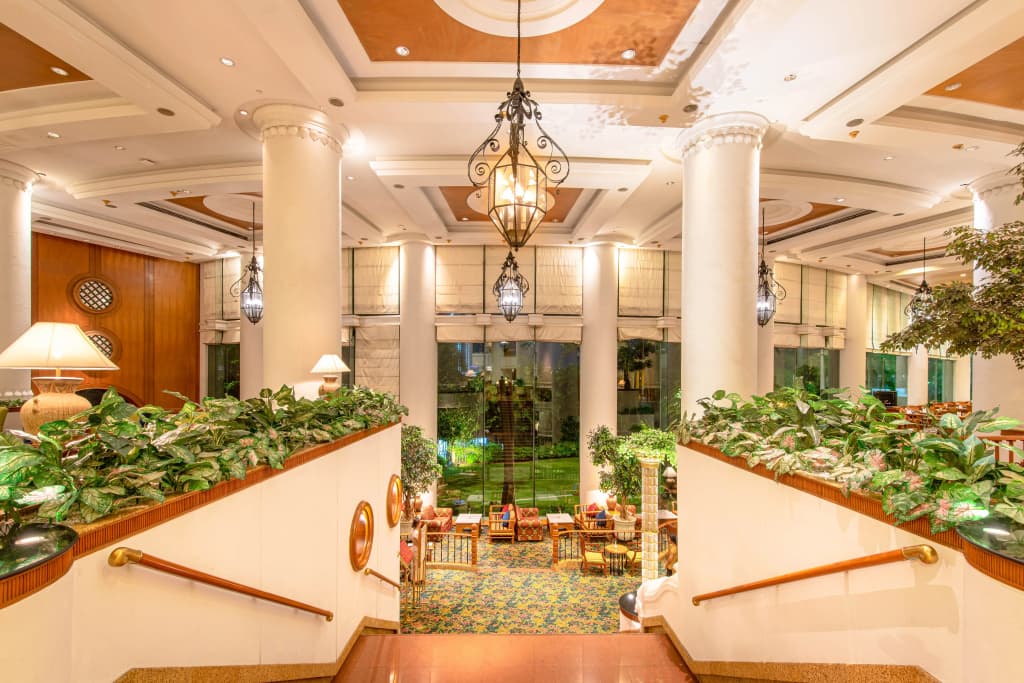 Montien Riverside Hotel Bangkok - photo 4