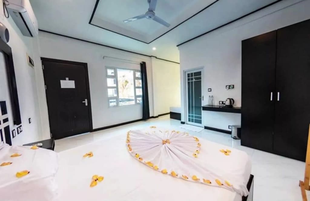 Dhonfulhafi Beach View & Spa Guest House - photo 5