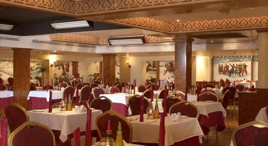 Ascot Hotel - photo 10