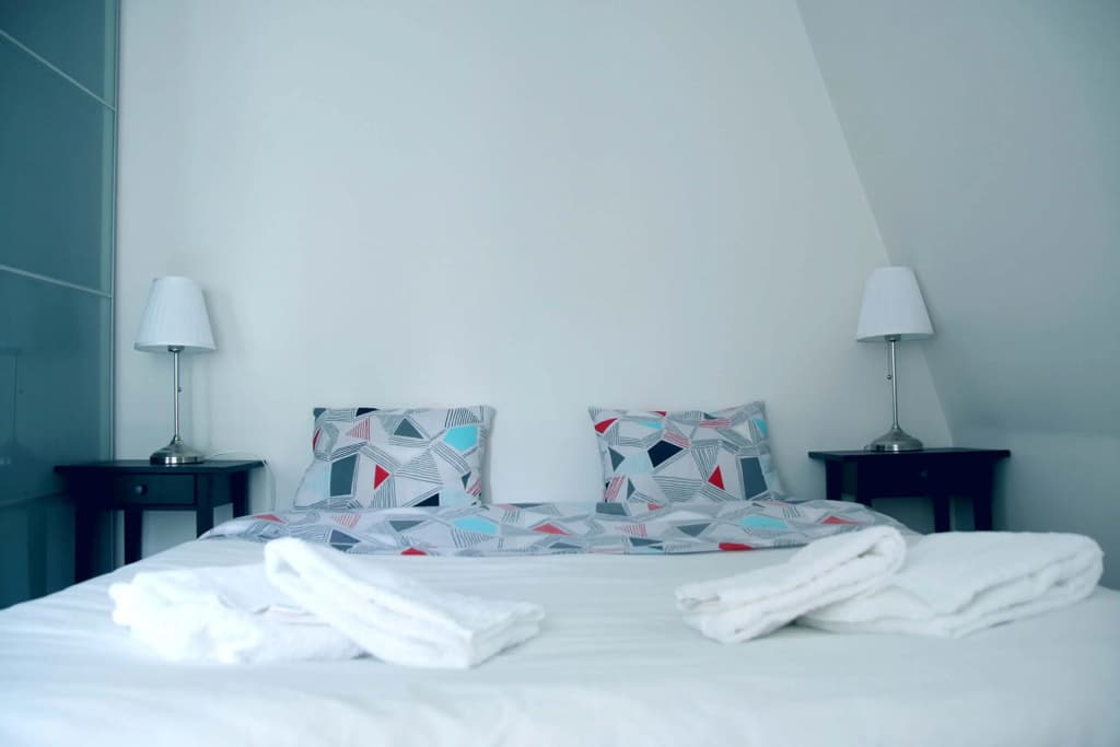 Rue de Ponthieu Central Furnished Apartment - photo 5
