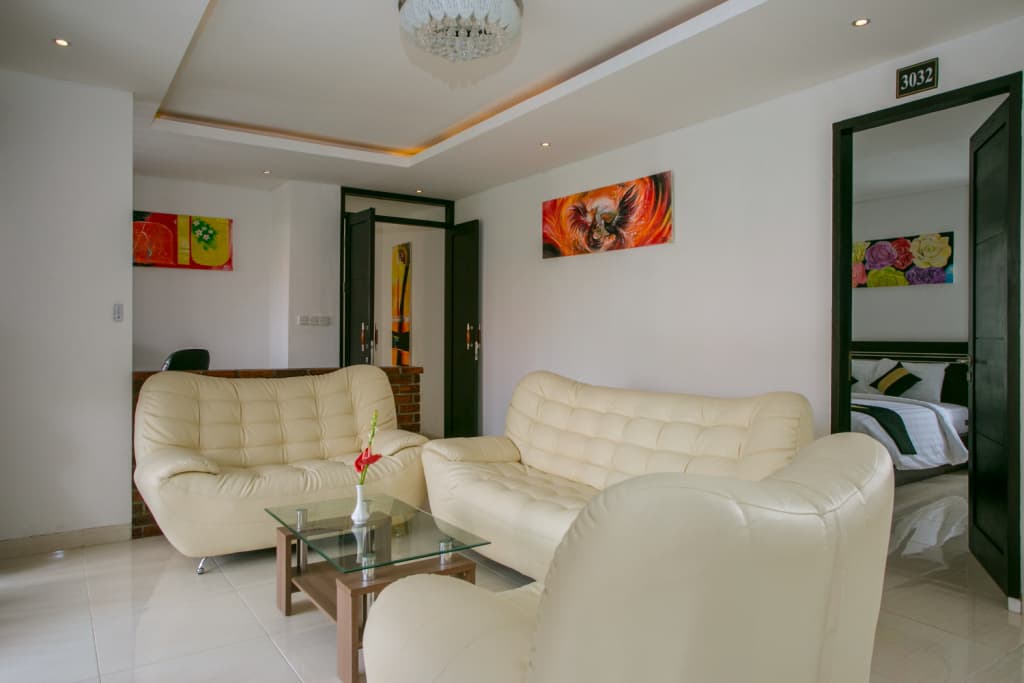 The Diana Suite Hotel - photo 8