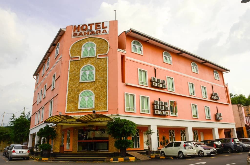 Sahara Rawang Hotel - main photo
