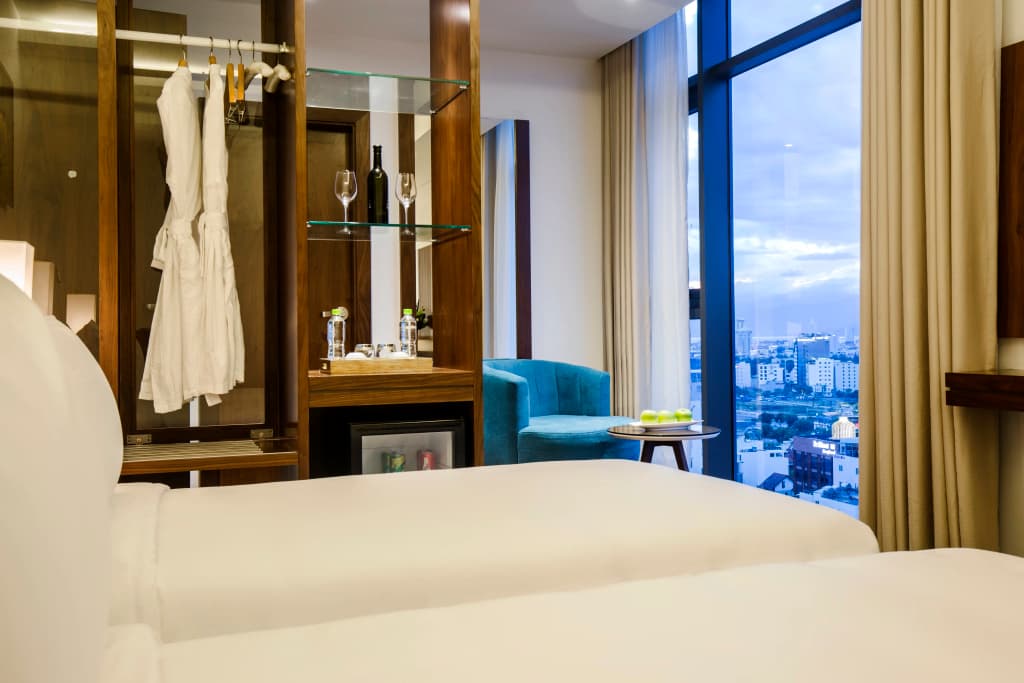 Maximilan Danang Beach Hotel - photo 10