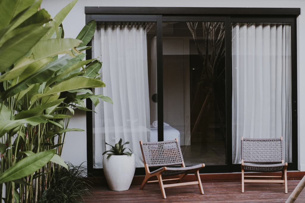 4 BR Berawa 5 min Walk Beach Enclosed Living Room Villa - photo 46