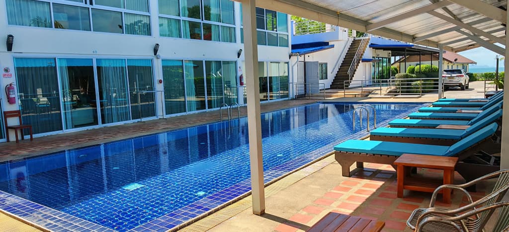Lipa Bay Residence Resort Hotel - photo 10