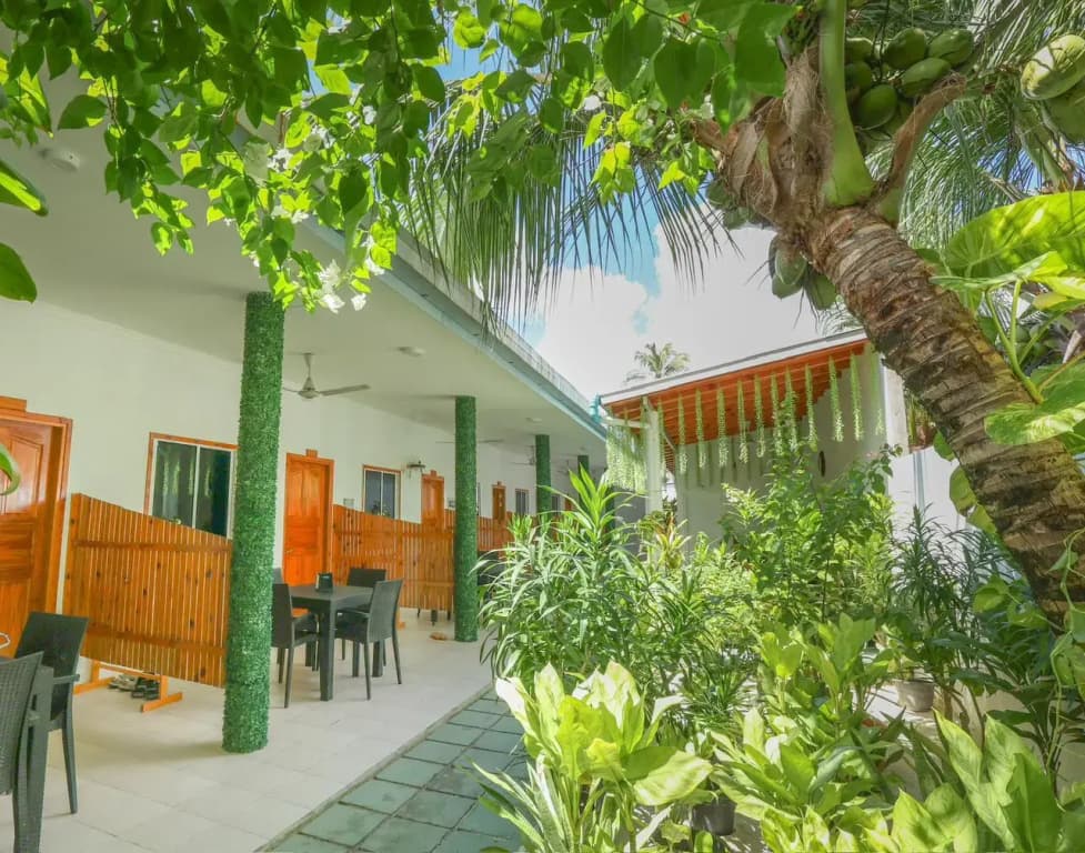 Thoddoo Sunny Beach Guest house - photo 2