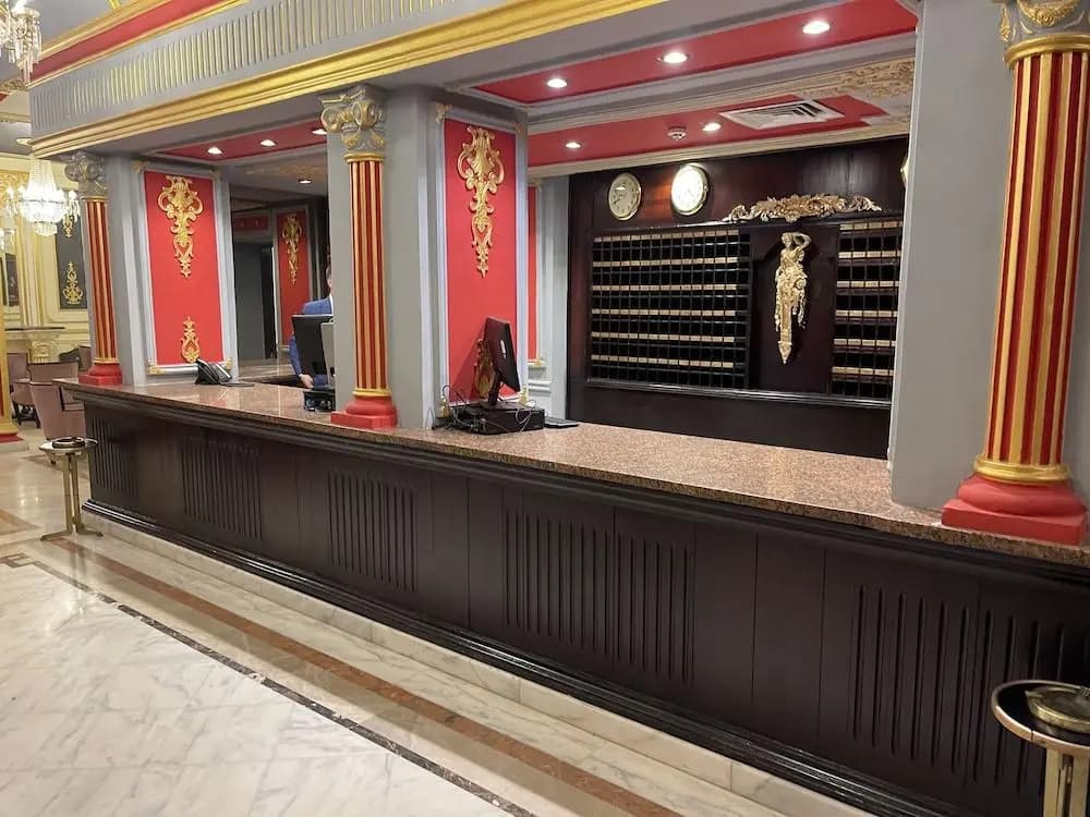 Cosmopolitan Hotel - photo 10