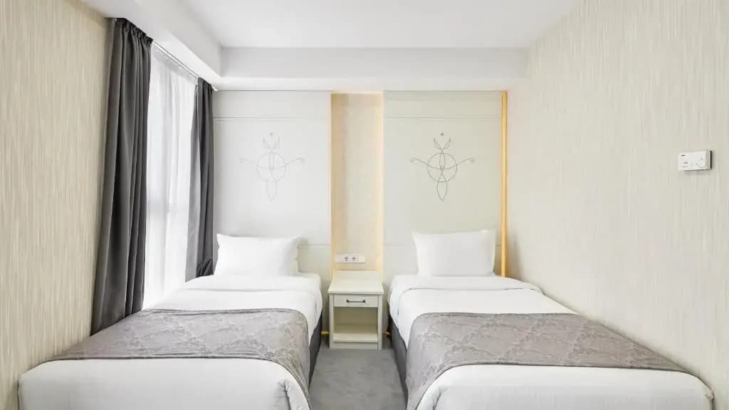 Gallery Palace Hotel - photo 4
