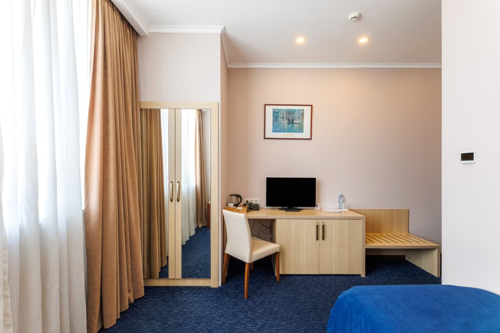 Cruise Hotel - photo 19
