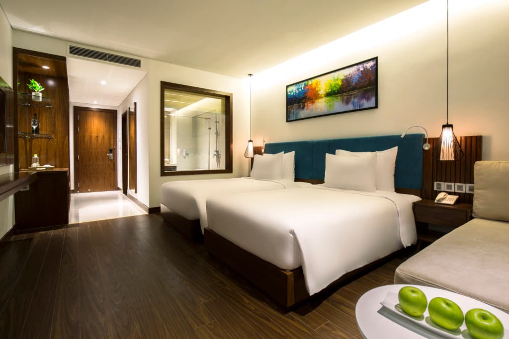 Maximilan Danang Beach Hotel - photo 3