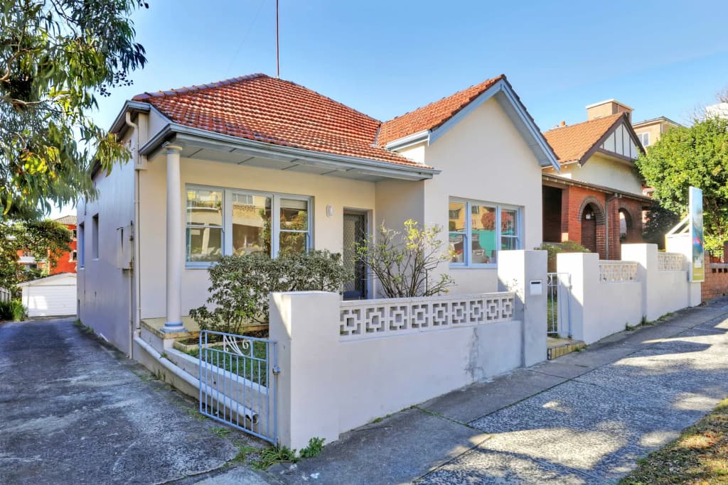 Private Beach House in Bondi Apartments - main photo