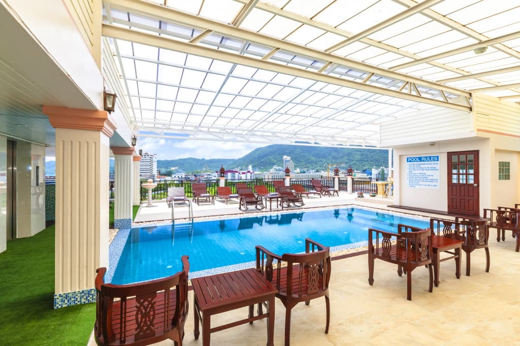 Azhotel Patong Hotel - photo 2