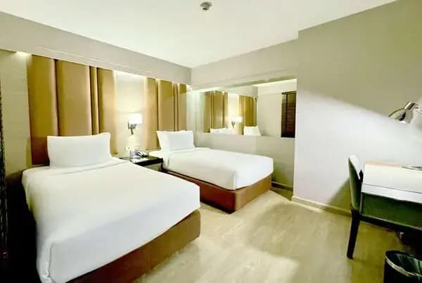 Ramada Sukhumvit Soi Eleven (Ramada Graand Swiss Sukhumvit 11) - photo 39