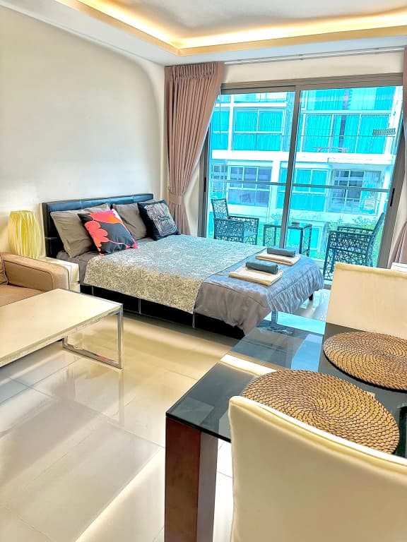 Club Royal Wongamat Apartments - photo 14