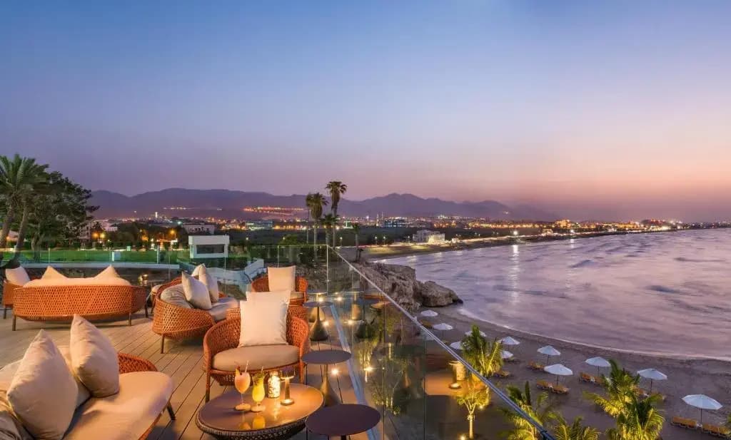 Crowne Plaza Muscat by IHG Hotel - photo 3
