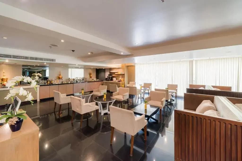 Furama Silom Hotel - photo 18