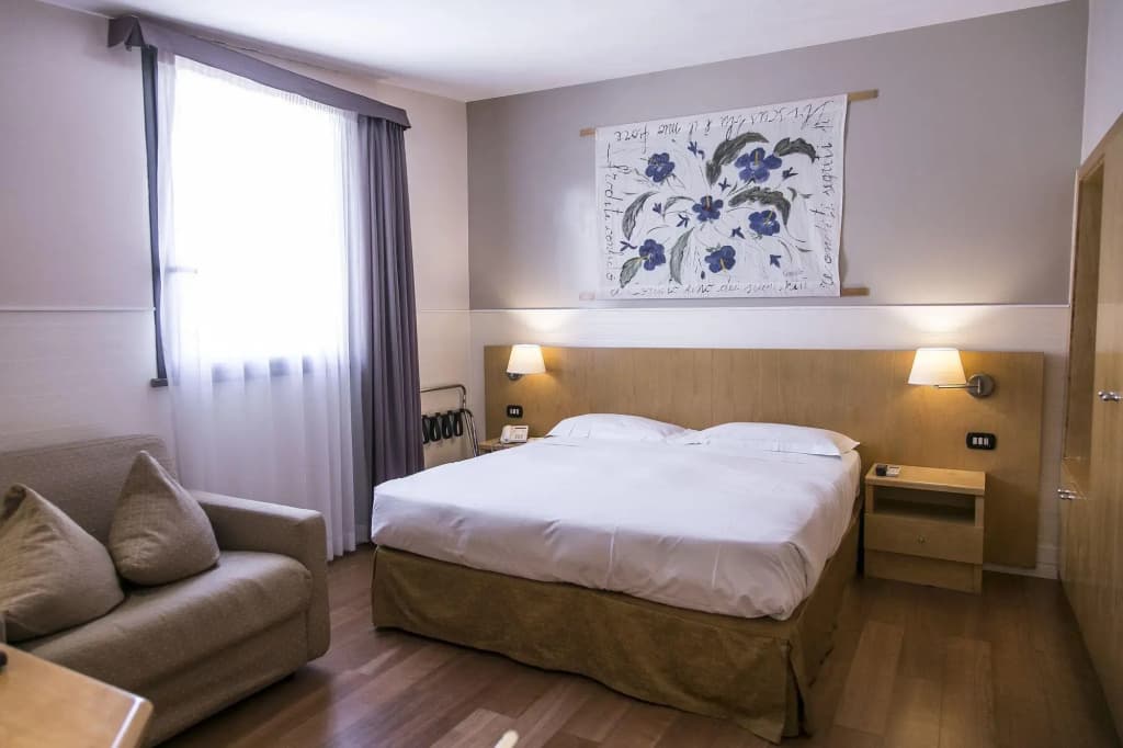 Hotel Aphrodite - photo 4