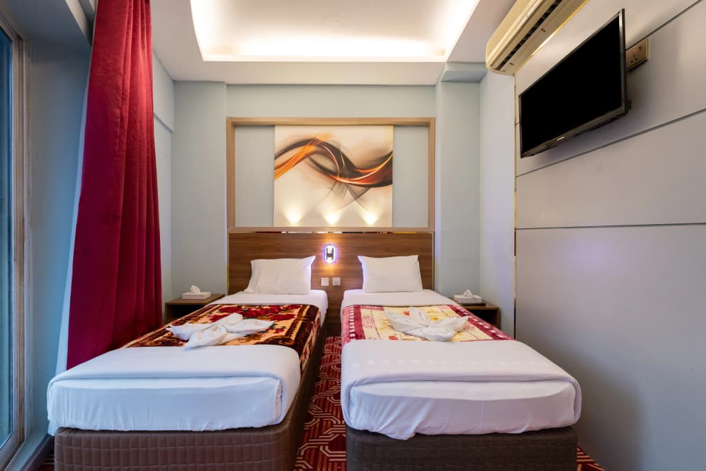 Tanha Hotel - photo 8