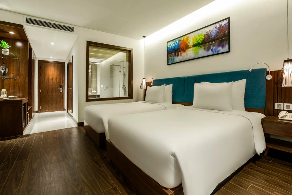 Maximilan Danang Beach Hotel - photo 16