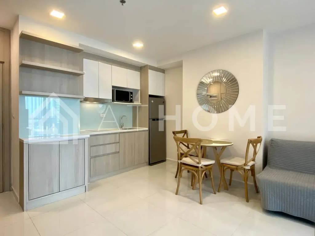 The Cloud Condo 812 Apartments - photo 3