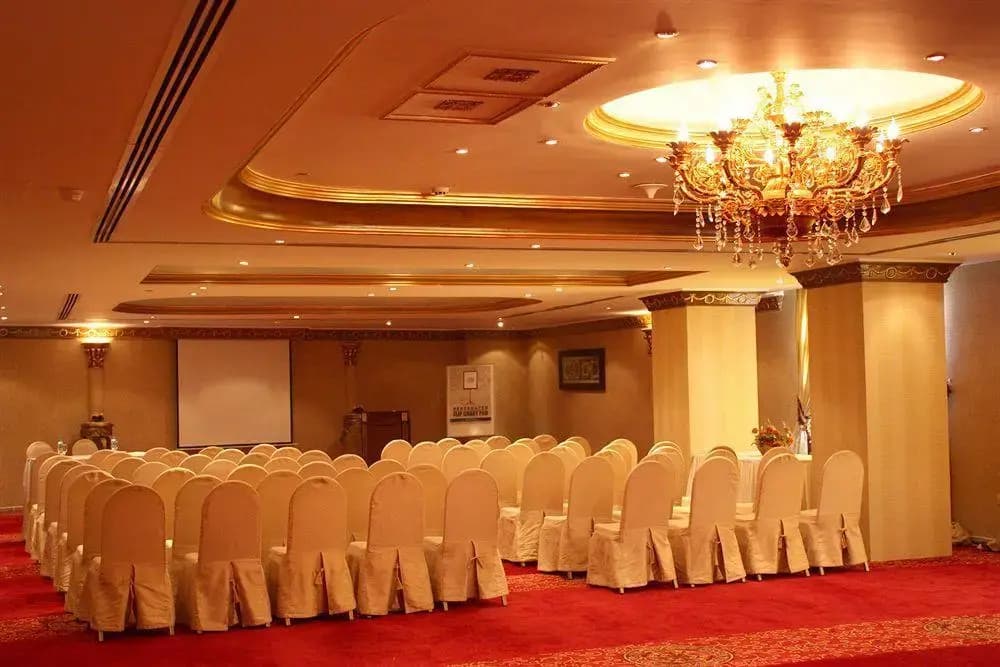 Ascot Hotel - photo 5