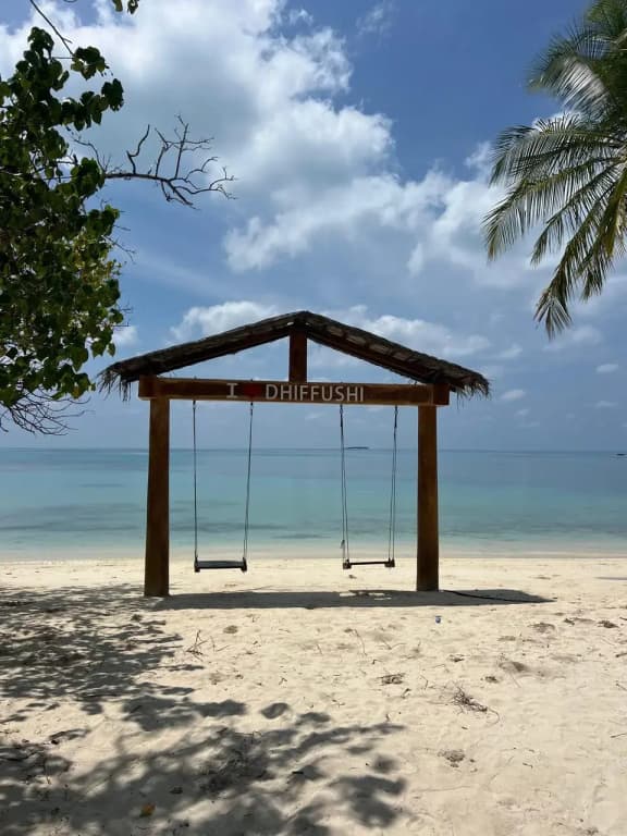 Holiday Home Dhiffushi Hotel - photo 7