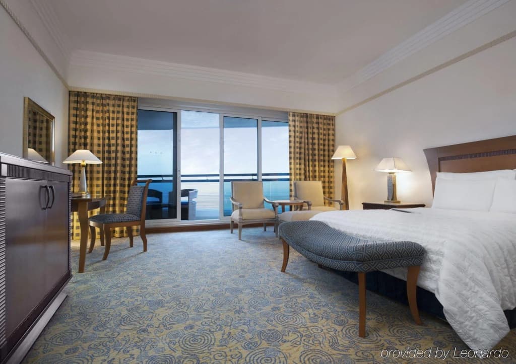 Le Meridien Al Aqah Beach Resort - photo 5