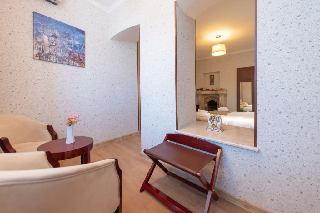 Kraveli Hotel - photo 15