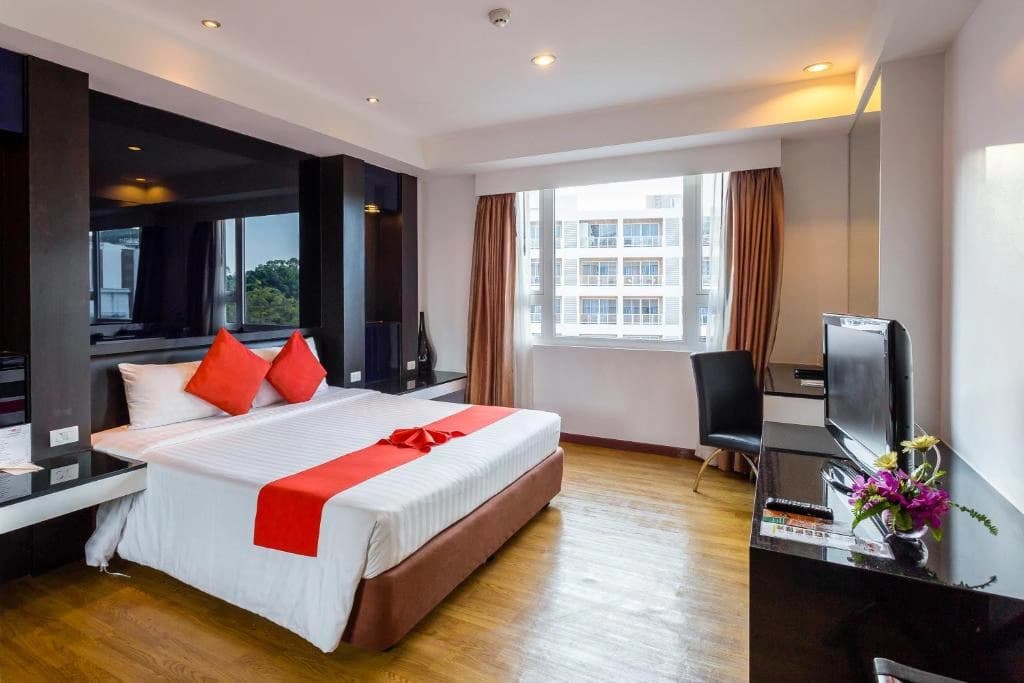 Nova Platinum Hotel - photo 4