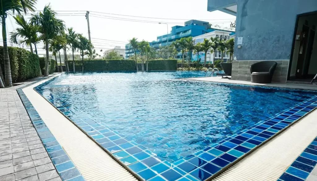 Dusit Grand Condo View Apartment - photo 26