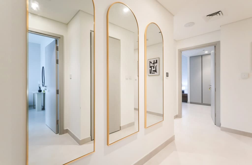 Elite LUX Holiday Homes - Dubai Creek Oasis: 2BR Luxe w/ Burj View Apartments - photo 16