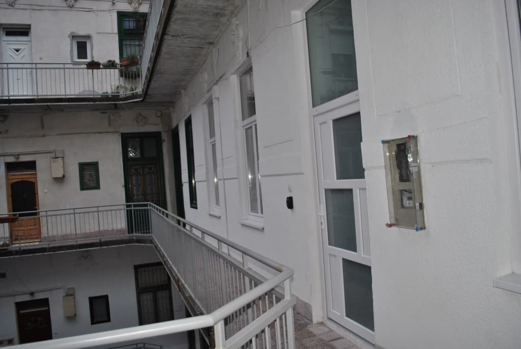 Sunset Central Apartments - photo 40