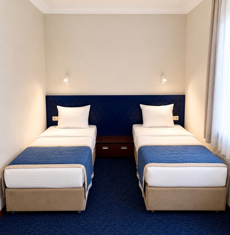Cruise Hotel - photo 12