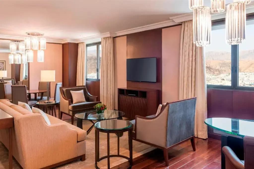 Sheraton Oman Hotel - photo 15