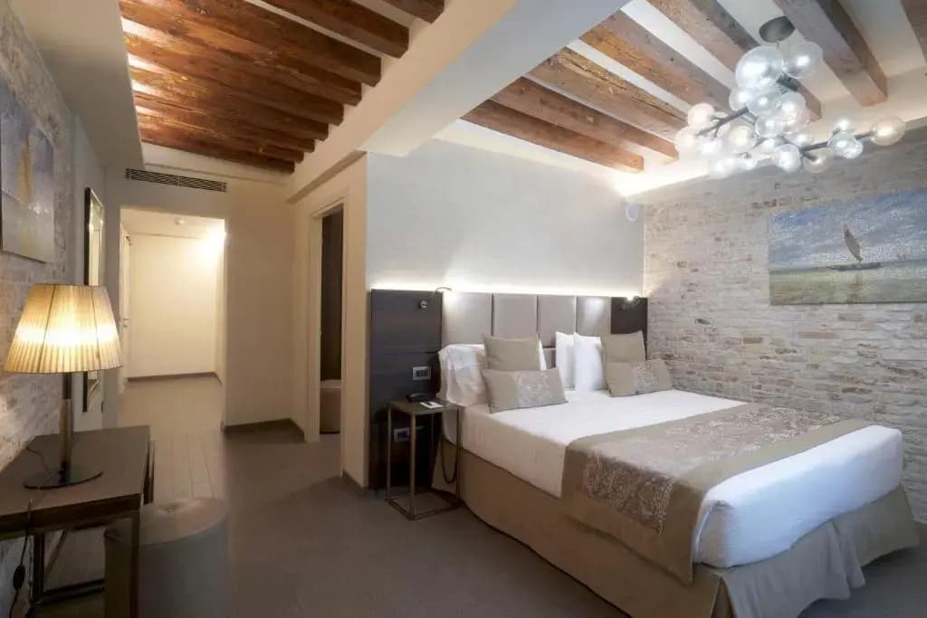 Aquarius Hotel - photo 18