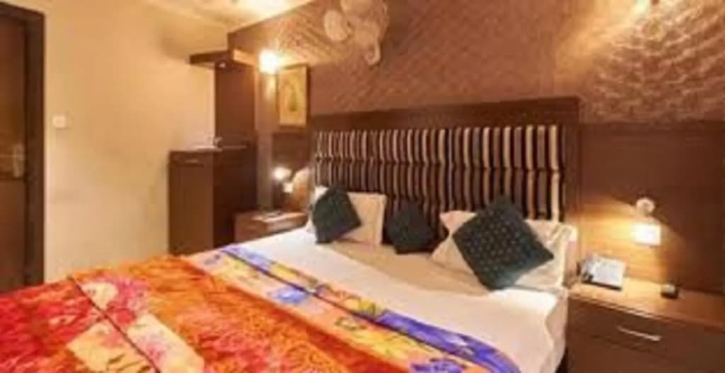 Metro Tower Hotel - photo 1